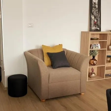 דירה A Unique Ultra-central, Modern